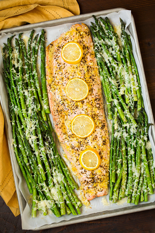 do-not-touch-my-food:  Roasted Lemon Pepper Salmon and Garlic Parmesan Asparagus 