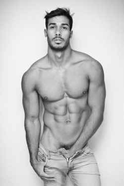 Joselito28:  Please Follow Http://Joselito28.Tumblr.com