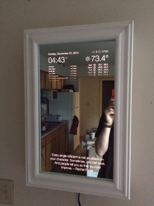 wdbrkbrmghm:  theinturnetexplorer:  The “Magic Mirror”  欲しい。商品化しないかな・・・。