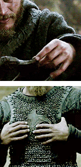 maxxrockatanski:  Ragnar + hands