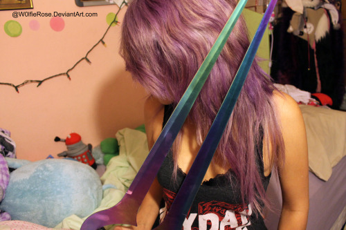 I miss having my pastel-y purple hair ;-; Imma either do that or mint green/blue next.