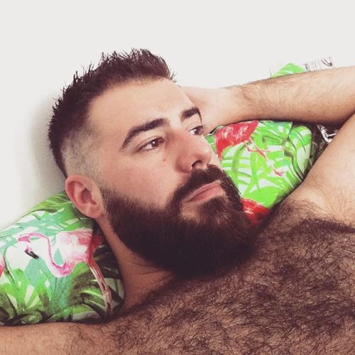 beardburnme:  “Los Lunes al sol. Ah! No, espera… ☁️⛅️☁️” by @juananjones on Instagram http://ift.tt/1MGfIt0