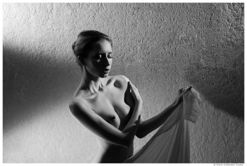 nice compositions:©Slava Grebyonkinbest of erotic photography:www.radical-lingerie.com