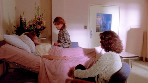 fbigals: The amazingly beautiful Scully women reblog if you agree!