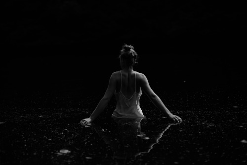 sunshinerobinson:  oil Photo by  Gianna leo Falcon