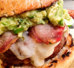 yummyfoooooood:  Bacon Guacamole Cheeseburger