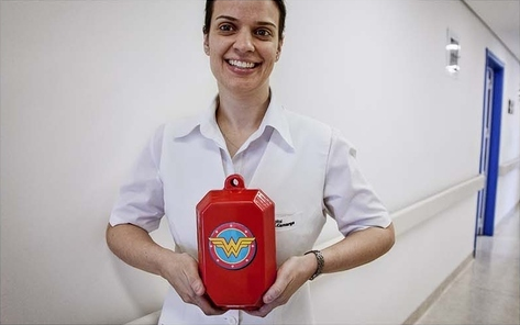 osuphantom:  eyan-j:  brain-food:  Hospital rebrands chemotherapy as DC-themed “superformula”