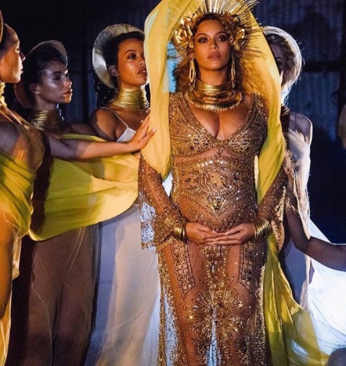 BEYONCE PERFORMS WITH BUMP-2017 Grammys&hellip;Bring On Coachella✊Read It: http://bit.ly/2lF8b44