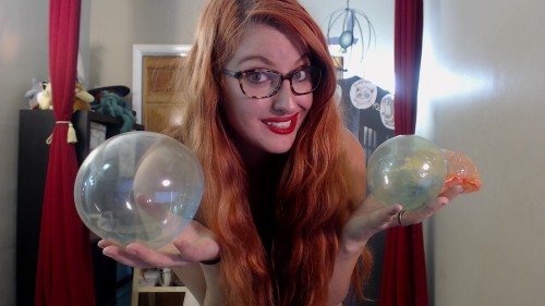 kayleepond:  The balloon animals/things that I made during tonight’s show! Always super fun! Oh and we played with “B’loonies” with mixed results!