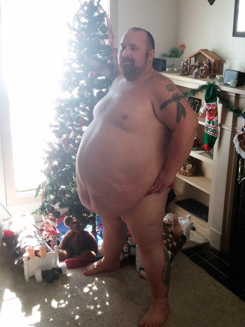 obesenhappy:His present this year was getting fattened up enough that he never had to worry about hi