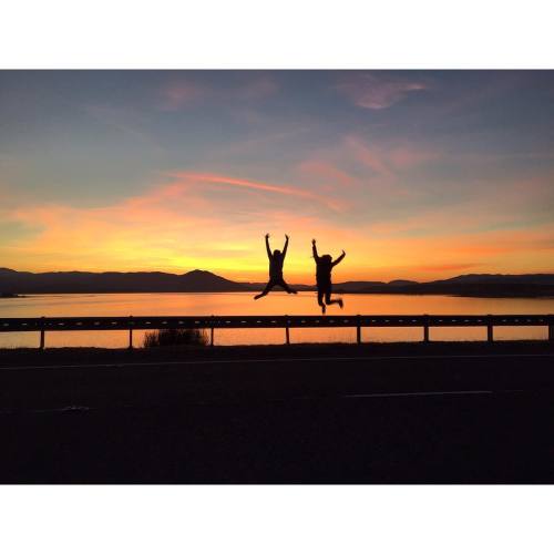 Fairytale sunsets with @lucycsurfer #animaluk [photo: @soniabhogal.makeup]