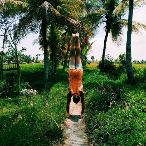 Can’t get enough of Ubud. #indonesia #handstand #ubud (at Ubud, Bali Island)