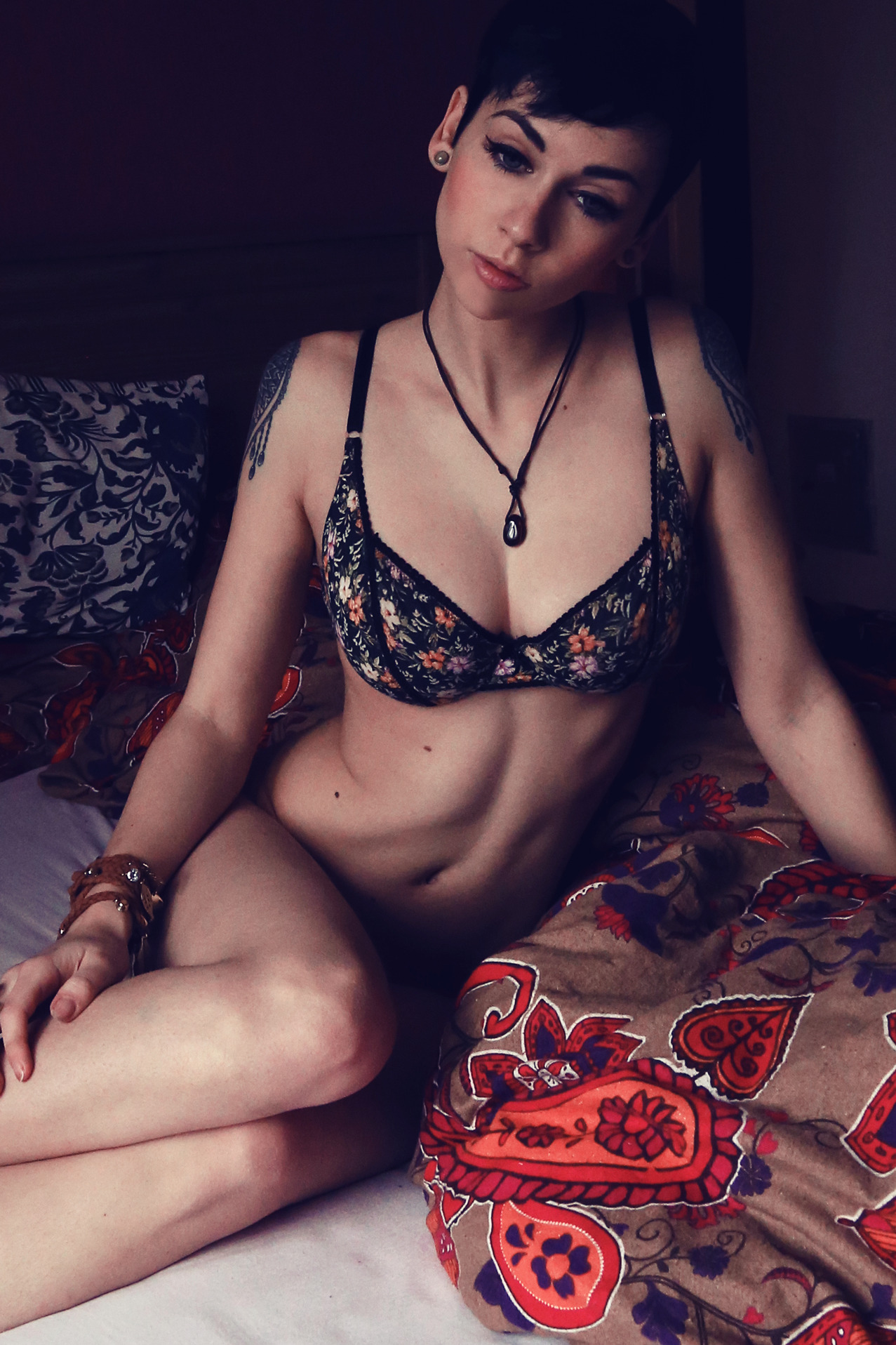 noralovely:  me.Nora Lovely. Instagram:noralovely
