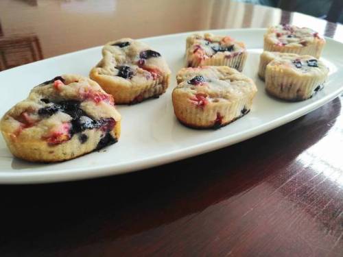 alovenotebook - Muffins de frutos rojos || Mixed berry muffins...