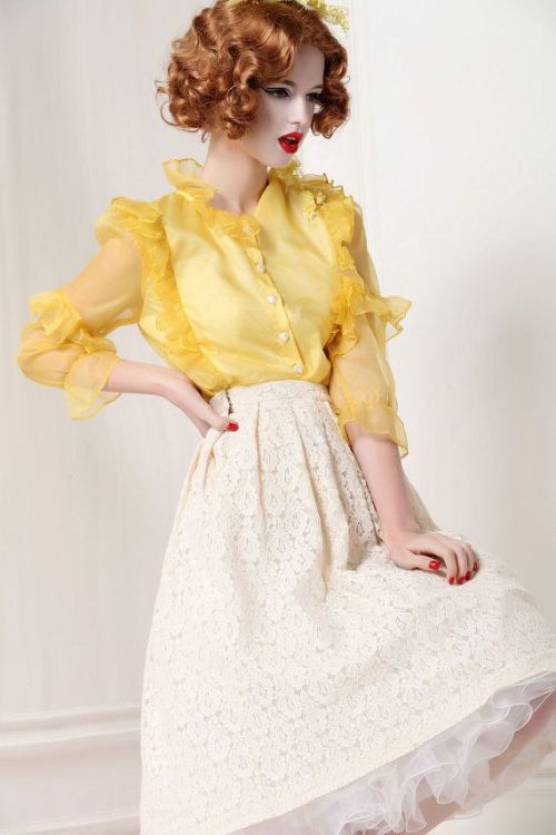 sissylikes: (via Yellow Silk Victorian Frilly Blouse Shirt Ivory White Lace Daisy Flor…)