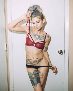 alicasanova:  Photo by @adammgalloway  Call me your big boss baby, code name liquid ;) ✌  #model #mgs5 #nerdgirl #gamergirl #tattoo #tattoos #cincinnati #ohio #americanapparel #urbanoutfitters #F21xME #metalgearsolid #metalgearsolid5 #redbra #lace #babe