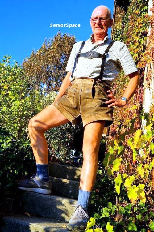 seniorspace: Bavarian Costume/Lederhosen Collection Da sind ein Haufen geiler Geschmackträger d