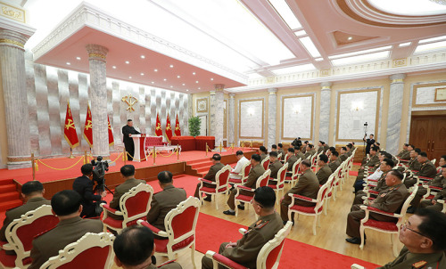 Supreme Leader Kim Jong Un Confers &ldquo;Paektusan&rdquo; Commemorative Pistols on Leading Commandi