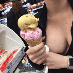 willshareher:  Groceries, ice cream, lunch… Just another day out with Elle. 1.2.17