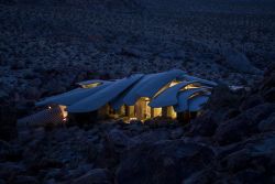 theverge:  This house makes me want to move to the desert immediately.