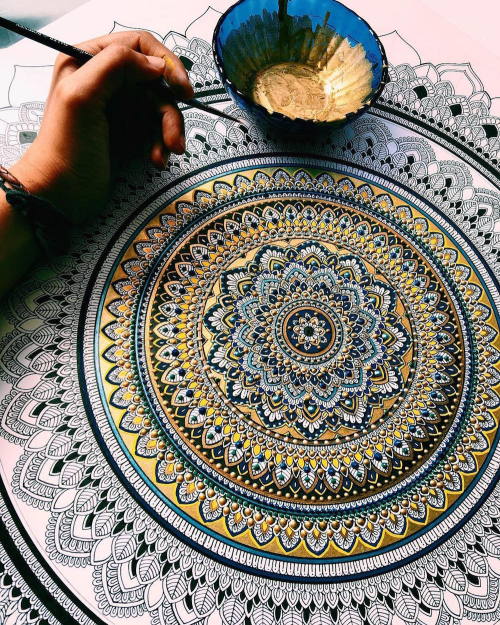 jurvektheblogsmer: artsnskills: Ornate Mandala Designs by Asmahan A. Mosleh UK based artist Asmahan 