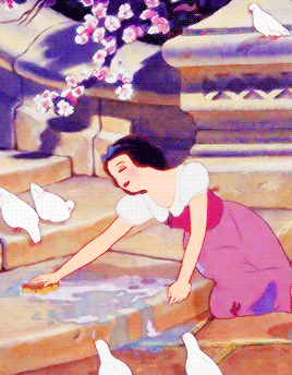 disneyismyescape:   First vs Last Appearences↳ Snow White