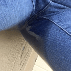 Porn Pics omomeup:Front view of my outdoor jeans wetting💦😳💋
