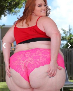 sexiestredheadofall:Love getting hot yet innocent pictures taken! 📸 by @plumperpass #bbwjulieginger #bbwqueen #ssbbwass #hotpink #bigass #pawgsofinstagram #pawgbooty #redheadsdoitbetter #creamyskin  (at Hollywood, Florida)