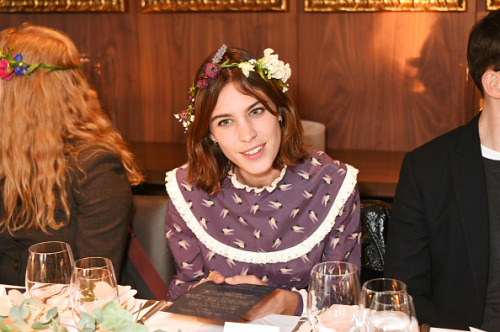 Alexa Chung attends The London EDITION’s Summer Solstice Dinner hosted by Leith Clark & Violet Book on June 20, 2016 in London, England.