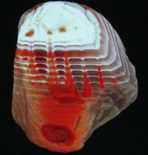 Lake Superior Agate influenced by hydrothermal fluids