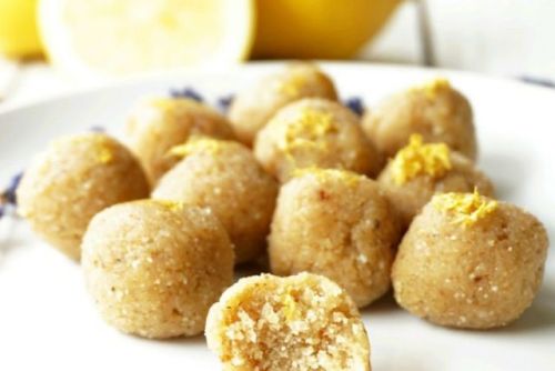 LEMON LAVENDER TRUFFLE BITESWhen you’re vegan, health and sugar conscious but also extremely lazy or