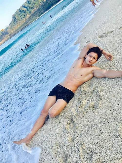tap-chi-lgbt: ================================ ◄ RELATED CATEGORY ► ╔  Blogger: Entertainment F