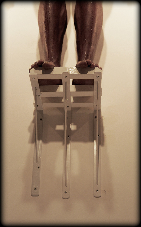 ohthentic:  trombalcazar:  freystupid:  week-end installation for my art-lovers guests (leaves me plenty room for thebuffet)  “Fall off or jump off and you’re finished.”   (via TumbleOn )  Ohthentic 
