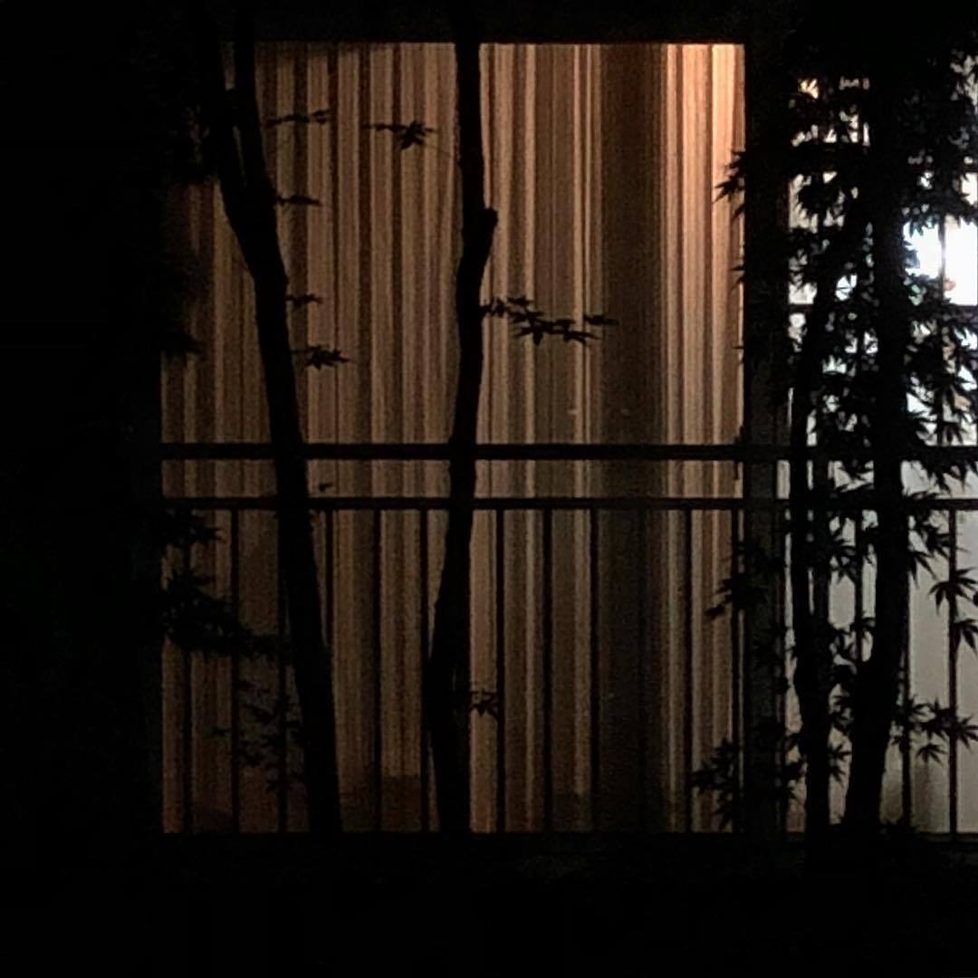 th3eve:  https://www.instagram.com/p/Bit8KsIAlsa/