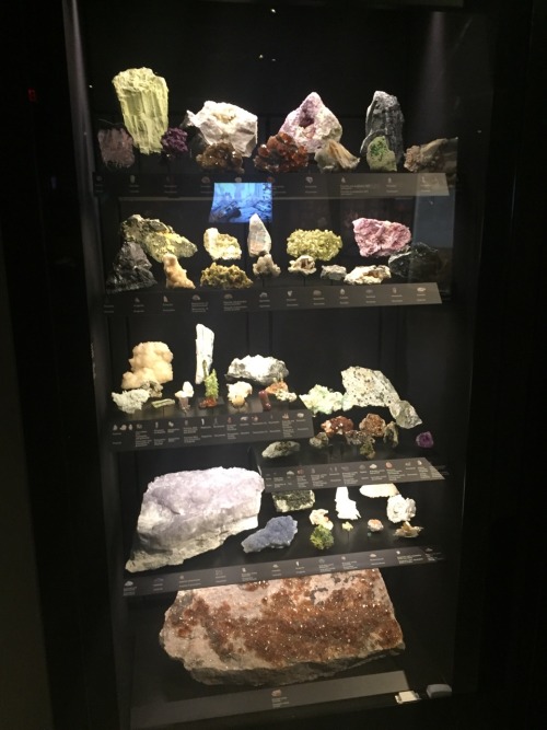 jemay1634:17.01.2017 Canadian Museum of Nature - Geology Exhibit