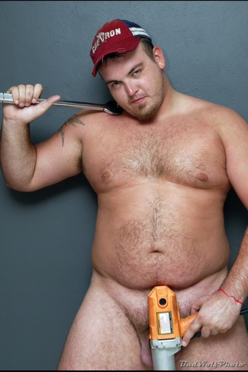 stocky-men-guys: Big, strong and sexy menStocky Men &amp; Guys YES! He can CUM fix my apartment 