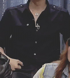 exoxoolf:Luhan’s upper body appreciation post