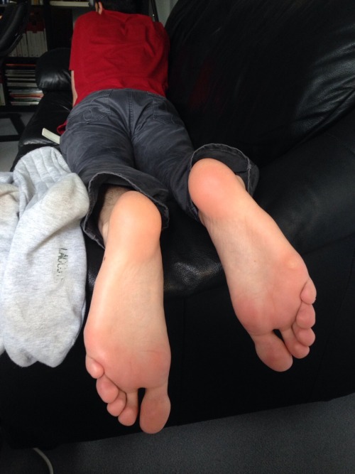 feetboy81:German feetwww.clips4sale.com/17086 more perfect soles