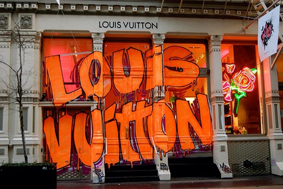 Luxury Brands Gucci Louboutin Graffiti Ads Take Over Street Art  Bloomberg
