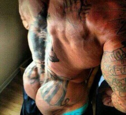 bodybuilder butts and Kink!