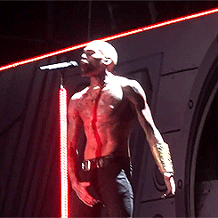 takethatdicknigga:  How’d I miss this? #chrisbrown   ❤️❤️❤️❤️❤️❤️