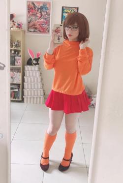 love-cosplaygirls:  Velma Dinkley from Scooby-Doo by Maria Fernanda