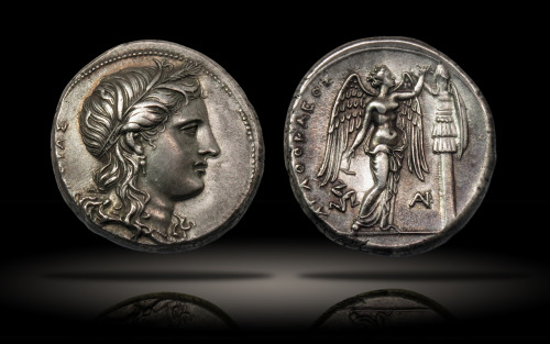 archaicwonder:Greek Silver Tetradrachm minted under the Tyrant Agathokles from Syracuse, Sicily, c. 