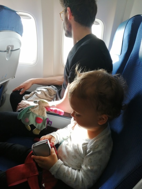 Mes astuces pour voyager avec les enfants en avion