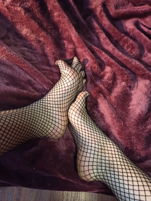 Do You Guys Like A Mesh Tights? 