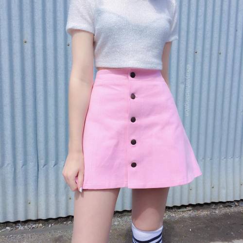 kaylahadlington:  this skirt 💕 @blitzremix