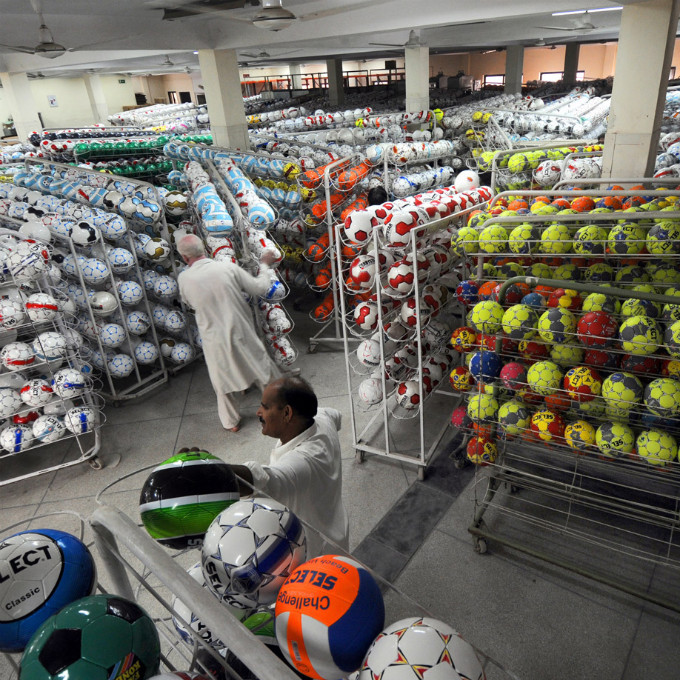 afootballreport:  From the factories of Pakistan to the Champions League Final &ldquo;The