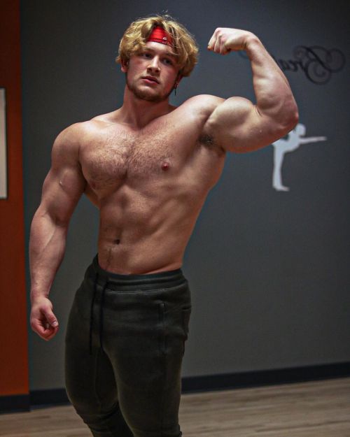 muscleobsessive:Ryeley Palfrey BLEW THE FUCK UP since the last time I posted him.