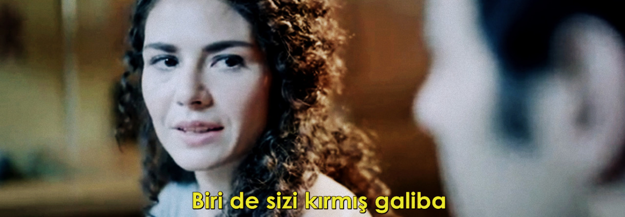 sarilmaliksarki:  mutluedenhersey:  filmin adi ne ki  BENİ UNUTMA filmin adı :DD 