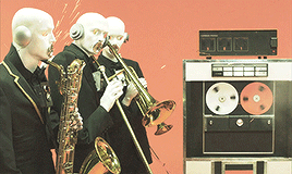 cityisatwar-archive:we’re so young but we’re probably gonna dieit’s so fun we’re so good at selling 